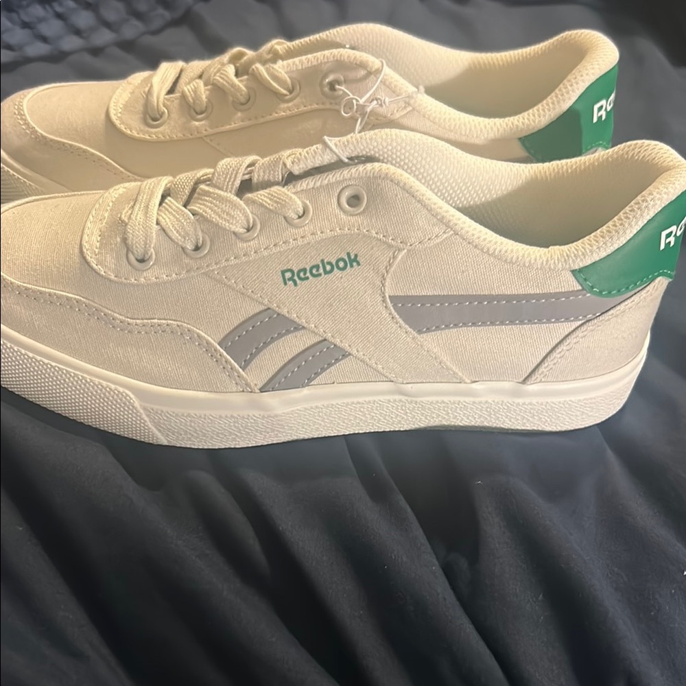 Reebok Cream and Green Casual Shoes